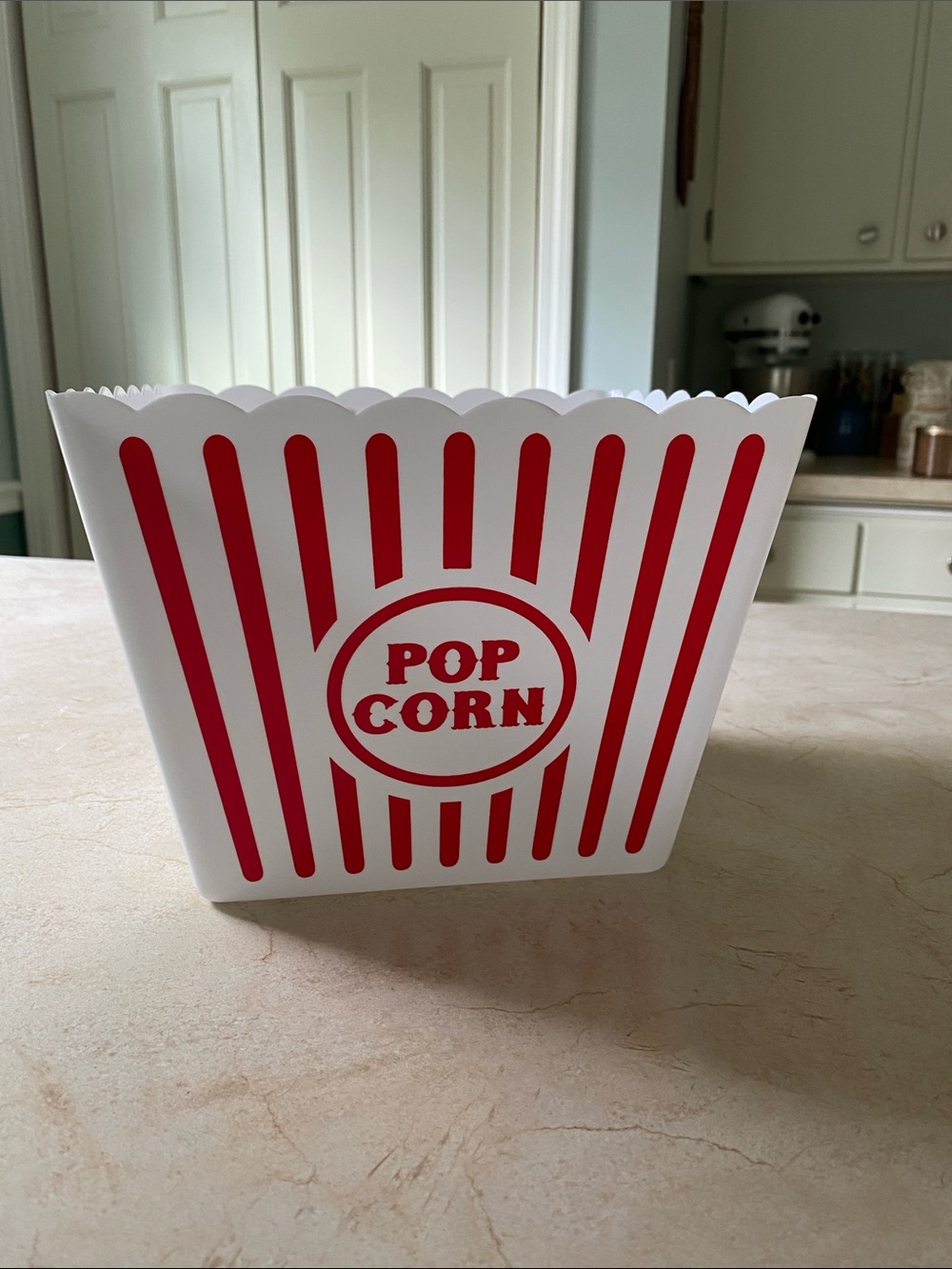 Classic Popcorn Square Tub - White with Red Stripe Vintage Design